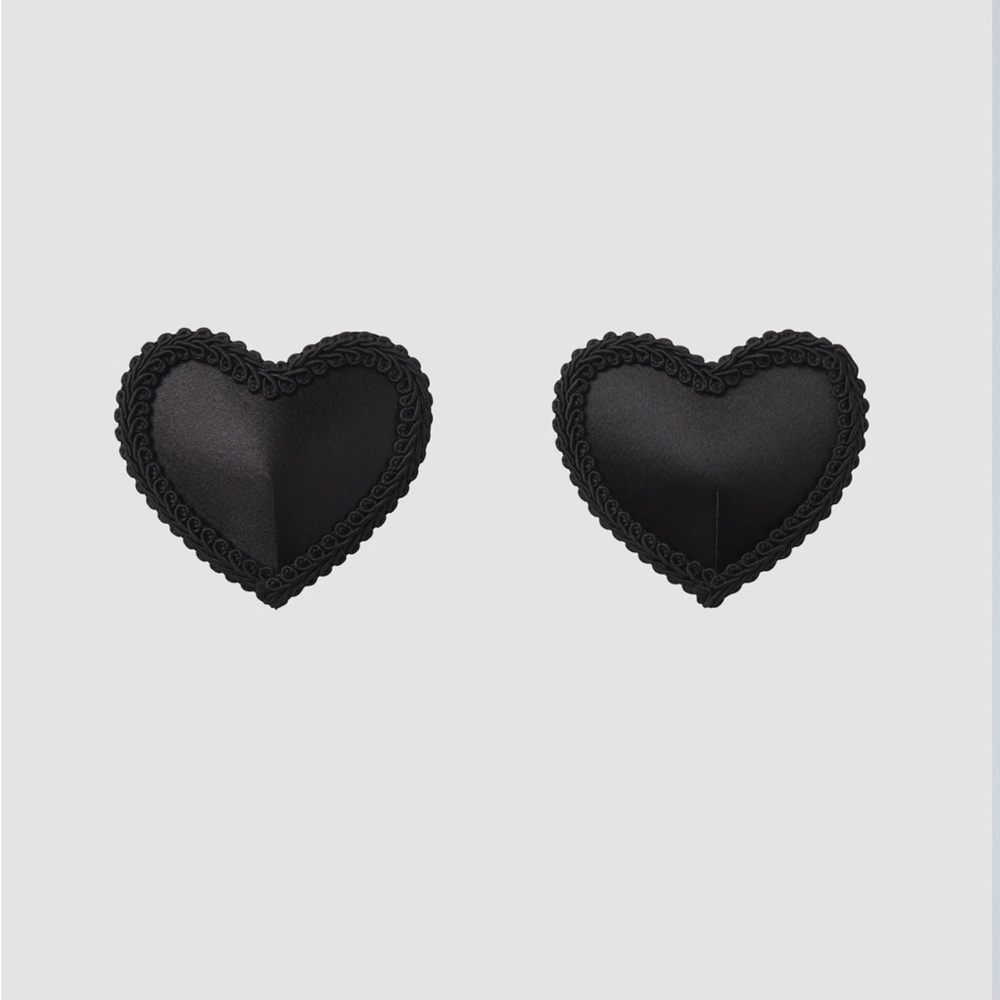 Savage X Fenty Black Caviar SATIN HEART PASTIES